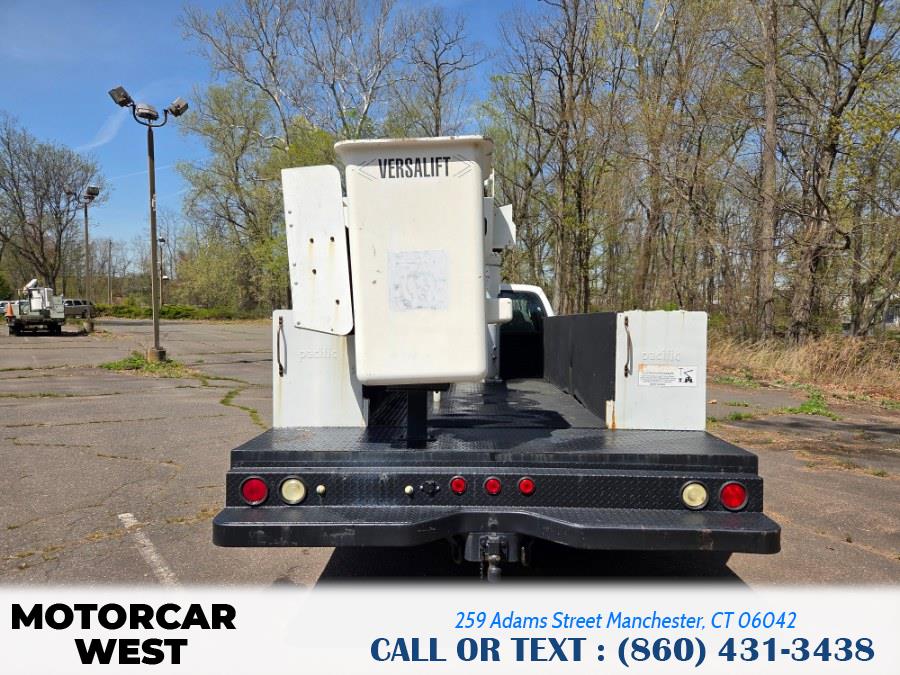 2004 Ford Super Duty F-550 DRW Reg Cab 201" WB 120" CA XLT, available for sale in Manchester, Connecticut | Motorcar West. Manchester, Connecticut 2004 Ford Super Duty F-550 DRW Reg Cab 201" WB 120" CA XLT, available for sale in Manchester, Connecticut | Motorcar West. Manchester, Connecticut