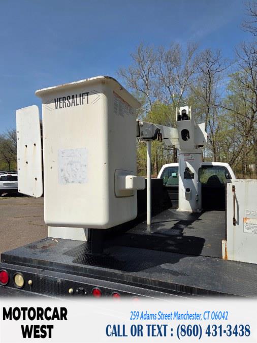 2004 Ford Super Duty F-550 DRW Reg Cab 201" WB 120" CA XLT, available for sale in Manchester, Connecticut | Motorcar West. Manchester, Connecticut 2004 Ford Super Duty F-550 DRW Reg Cab 201" WB 120" CA XLT, available for sale in Manchester, Connecticut | Motorcar West. Manchester, Connecticut