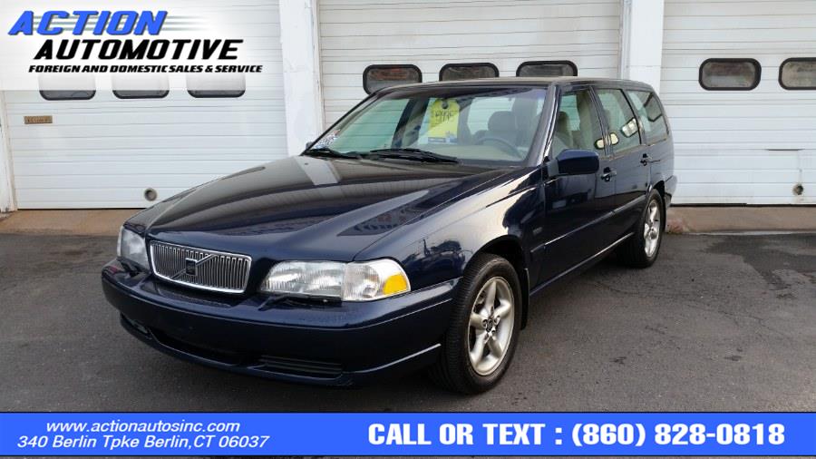 Used 1998 Volvo V70 in Berlin, Connecticut | Action Automotive. Berlin, Connecticut