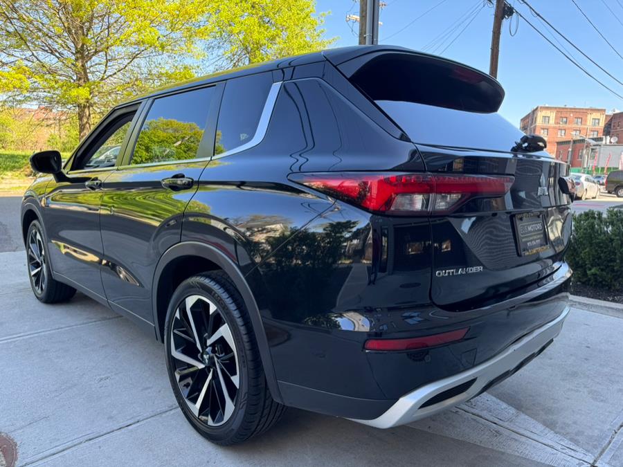 2023 Mitsubishi Outlander SE Black Edition FWD, available for sale in Irvington, New Jersey | Elis Motors Corp. Irvington, New Jersey 2023 Mitsubishi Outlander SE Black Edition FWD, available for sale in Irvington, New Jersey | Elis Motors Corp. Irvington, New Jersey
