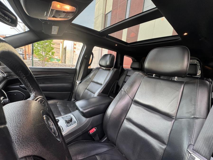 2018 Jeep Grand Cherokee Overland 4x4, available for sale in Irvington, New Jersey | Elis Motors Corp. Irvington, New Jersey 2018 Jeep Grand Cherokee Overland 4x4, available for sale in Irvington, New Jersey | Elis Motors Corp. Irvington, New Jersey