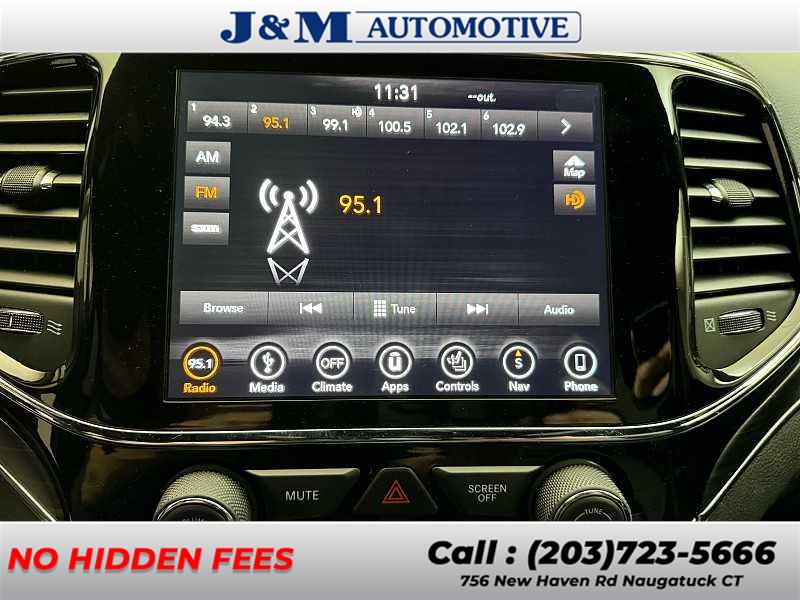 2019 Jeep Grand Cherokee Limited, available for sale in Naugatuck, Connecticut | J&M Automotive Sls&Svc LLC. Naugatuck, Connecticut 2019 Jeep Grand Cherokee Limited, available for sale in Naugatuck, Connecticut | J&M Automotive Sls&Svc LLC. Naugatuck, Connecticut