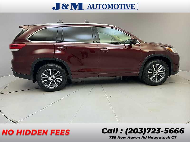2018 Toyota Highlander XLE, available for sale in Naugatuck, Connecticut | J&M Automotive Sls&Svc LLC. Naugatuck, Connecticut 2018 Toyota Highlander XLE, available for sale in Naugatuck, Connecticut | J&M Automotive Sls&Svc LLC. Naugatuck, Connecticut