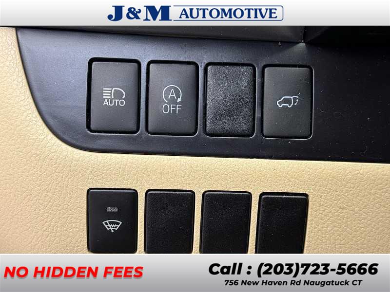 2018 Toyota Highlander XLE, available for sale in Naugatuck, Connecticut | J&M Automotive Sls&Svc LLC. Naugatuck, Connecticut 2018 Toyota Highlander XLE, available for sale in Naugatuck, Connecticut | J&M Automotive Sls&Svc LLC. Naugatuck, Connecticut