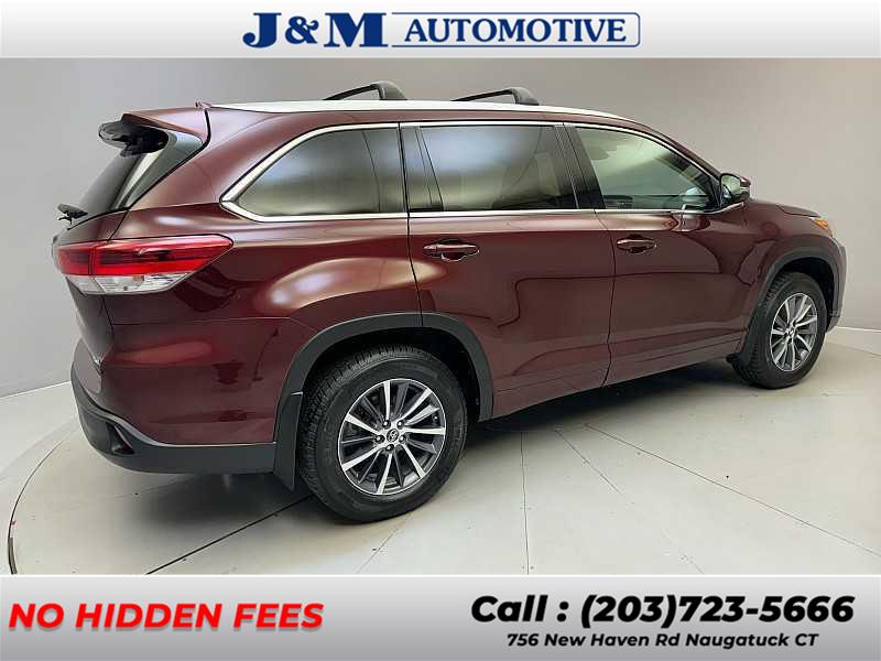 2018 Toyota Highlander XLE, available for sale in Naugatuck, Connecticut | J&M Automotive Sls&Svc LLC. Naugatuck, Connecticut 2018 Toyota Highlander XLE, available for sale in Naugatuck, Connecticut | J&M Automotive Sls&Svc LLC. Naugatuck, Connecticut