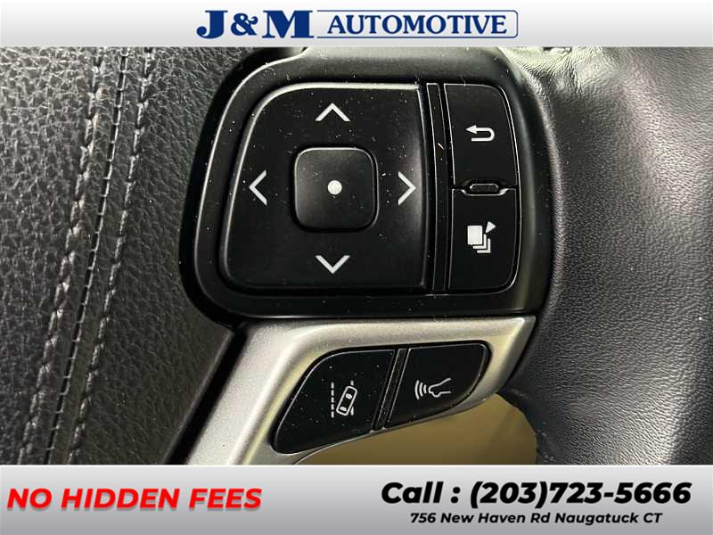 2018 Toyota Highlander XLE, available for sale in Naugatuck, Connecticut | J&M Automotive Sls&Svc LLC. Naugatuck, Connecticut 2018 Toyota Highlander XLE, available for sale in Naugatuck, Connecticut | J&M Automotive Sls&Svc LLC. Naugatuck, Connecticut