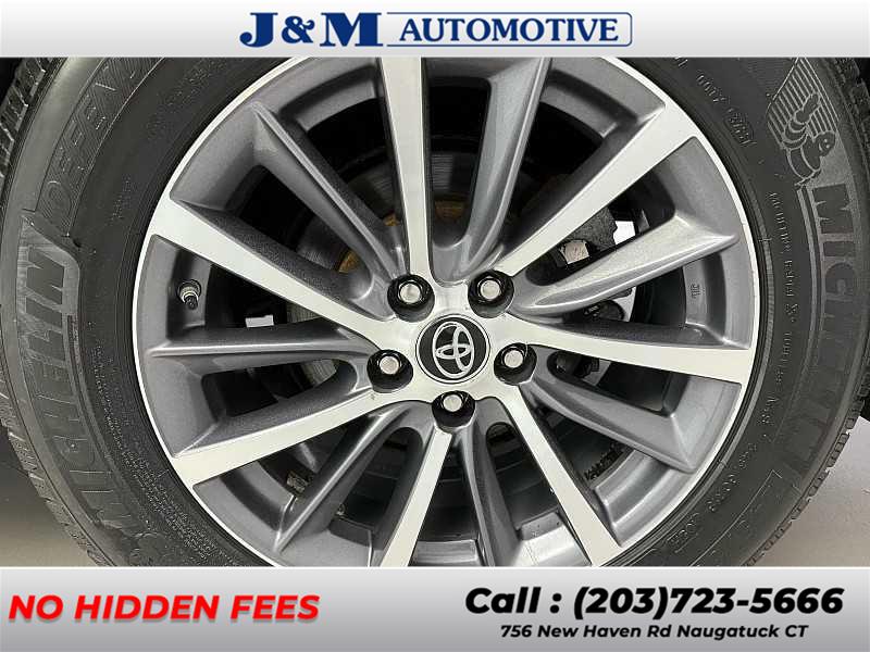 2018 Toyota Highlander XLE, available for sale in Naugatuck, Connecticut | J&M Automotive Sls&Svc LLC. Naugatuck, Connecticut 2018 Toyota Highlander XLE, available for sale in Naugatuck, Connecticut | J&M Automotive Sls&Svc LLC. Naugatuck, Connecticut