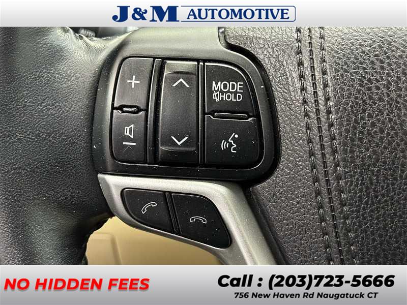 2018 Toyota Highlander XLE, available for sale in Naugatuck, Connecticut | J&M Automotive Sls&Svc LLC. Naugatuck, Connecticut 2018 Toyota Highlander XLE, available for sale in Naugatuck, Connecticut | J&M Automotive Sls&Svc LLC. Naugatuck, Connecticut