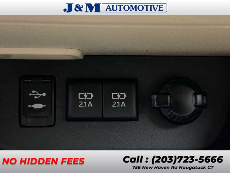2018 Toyota Highlander XLE, available for sale in Naugatuck, Connecticut | J&M Automotive Sls&Svc LLC. Naugatuck, Connecticut 2018 Toyota Highlander XLE, available for sale in Naugatuck, Connecticut | J&M Automotive Sls&Svc LLC. Naugatuck, Connecticut