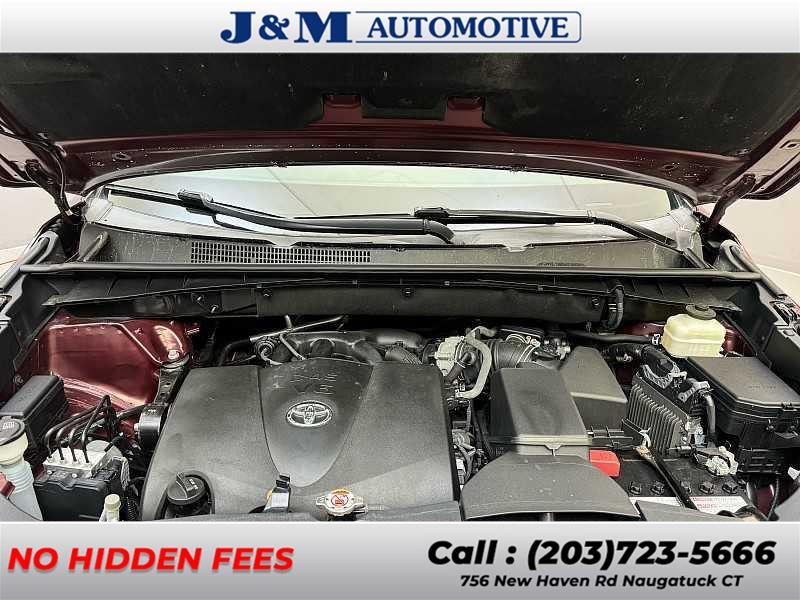 2018 Toyota Highlander XLE, available for sale in Naugatuck, Connecticut | J&M Automotive Sls&Svc LLC. Naugatuck, Connecticut 2018 Toyota Highlander XLE, available for sale in Naugatuck, Connecticut | J&M Automotive Sls&Svc LLC. Naugatuck, Connecticut