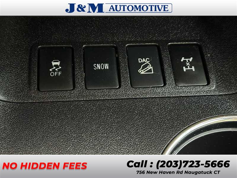 2018 Toyota Highlander XLE, available for sale in Naugatuck, Connecticut | J&M Automotive Sls&Svc LLC. Naugatuck, Connecticut 2018 Toyota Highlander XLE, available for sale in Naugatuck, Connecticut | J&M Automotive Sls&Svc LLC. Naugatuck, Connecticut