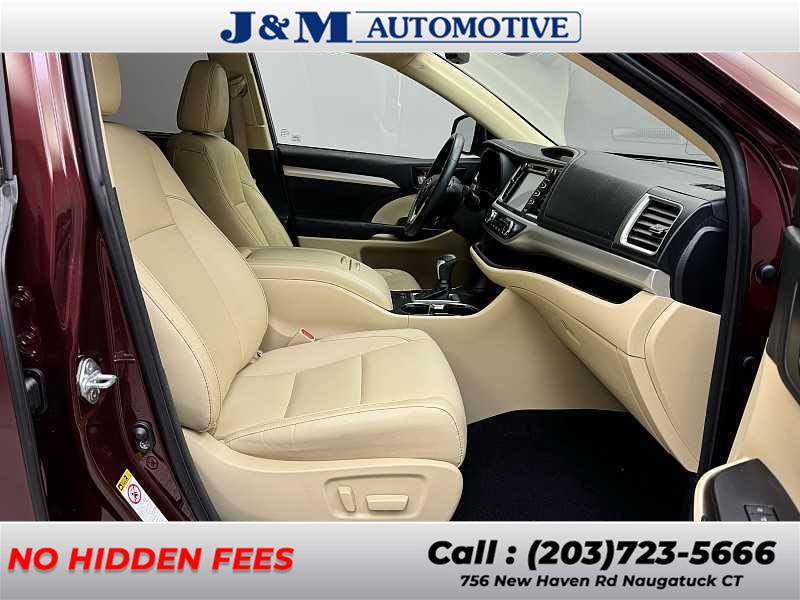2018 Toyota Highlander XLE, available for sale in Naugatuck, Connecticut | J&M Automotive Sls&Svc LLC. Naugatuck, Connecticut 2018 Toyota Highlander XLE, available for sale in Naugatuck, Connecticut | J&M Automotive Sls&Svc LLC. Naugatuck, Connecticut