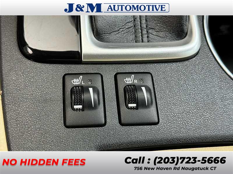 2018 Toyota Highlander XLE, available for sale in Naugatuck, Connecticut | J&M Automotive Sls&Svc LLC. Naugatuck, Connecticut 2018 Toyota Highlander XLE, available for sale in Naugatuck, Connecticut | J&M Automotive Sls&Svc LLC. Naugatuck, Connecticut