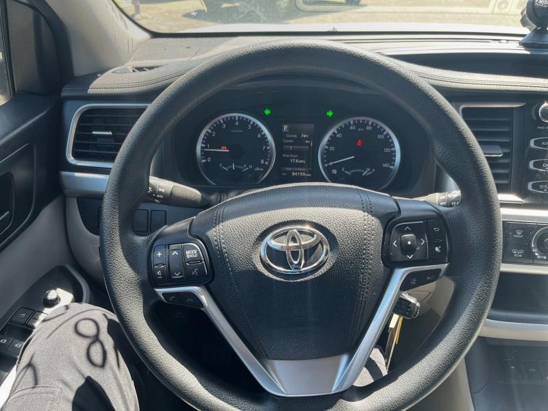 2018 Toyota Highlander LE V6 AWD, available for sale in Maple Shade, New Jersey | Car Revolution. Maple Shade, New Jersey 2018 Toyota Highlander LE V6 AWD, available for sale in Maple Shade, New Jersey | Car Revolution. Maple Shade, New Jersey