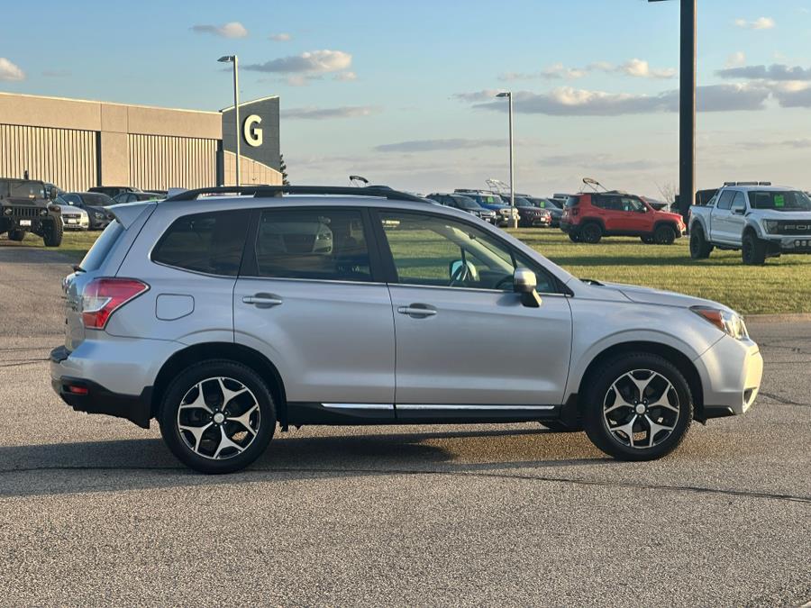 2016 Subaru Forester 2.0XT Touring photo 4