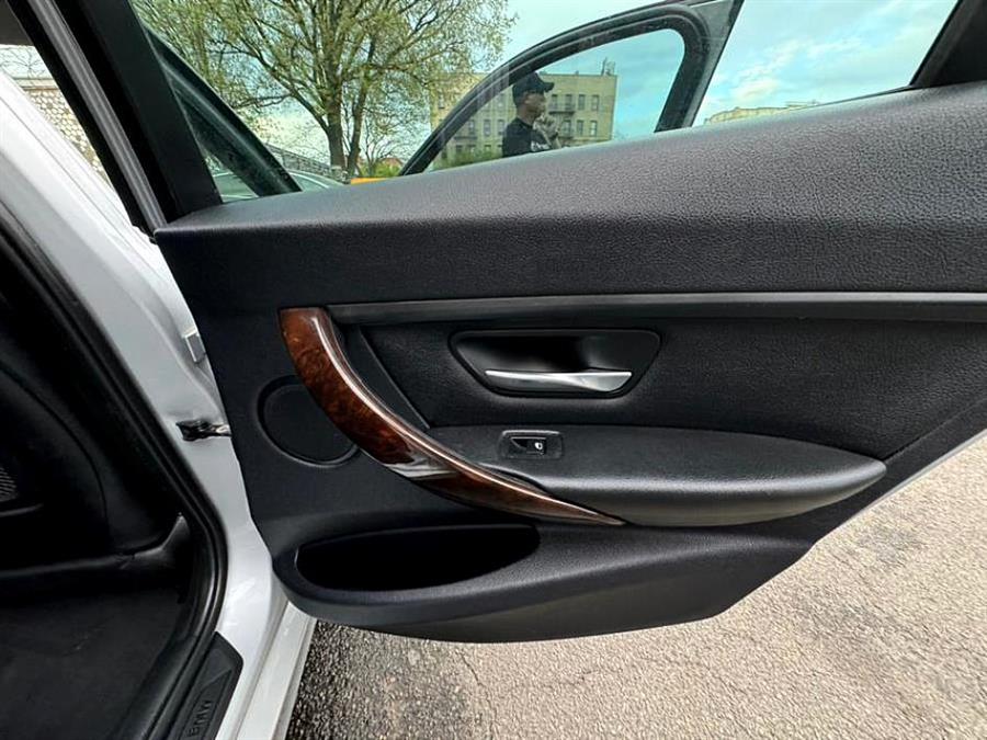 2014 BMW 3 Series 4dr Sdn 328i RWD, available for sale in Long Island City, New York | Luxury Of Queens. Long Island City, New York 2014 BMW 3 Series 4dr Sdn 328i RWD, available for sale in Long Island City, New York | Luxury Of Queens. Long Island City, New York