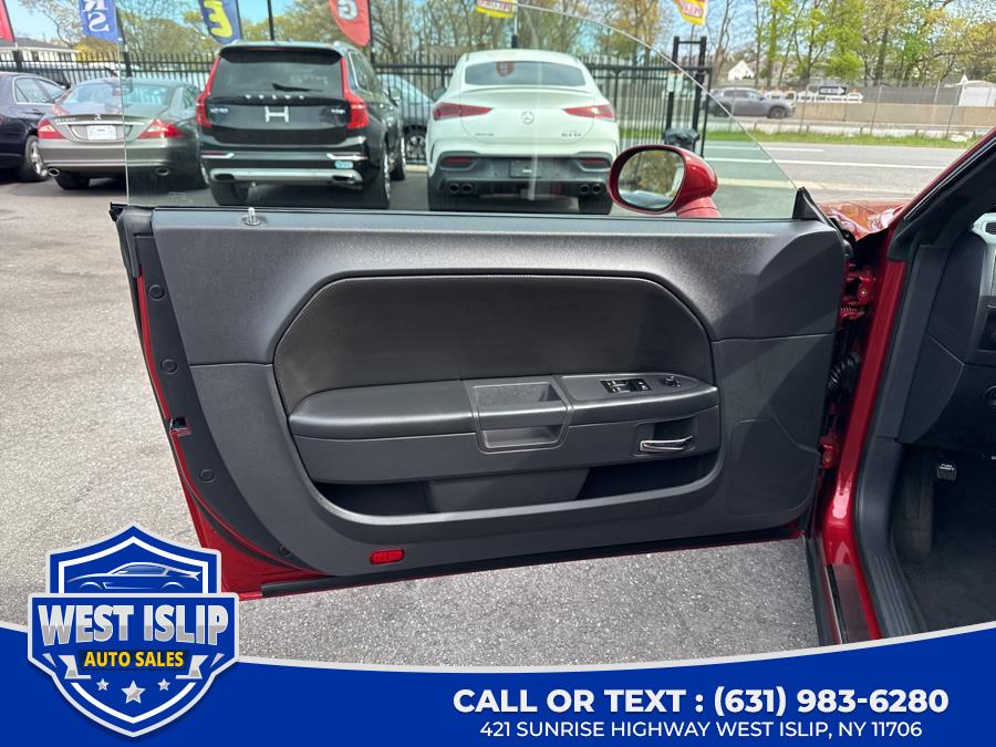 2010 Dodge Challenger 2dr Cpe SE, available for sale in West Islip, New York | West Islip Auto Sales. West Islip, New York 2010 Dodge Challenger 2dr Cpe SE, available for sale in West Islip, New York | West Islip Auto Sales. West Islip, New York