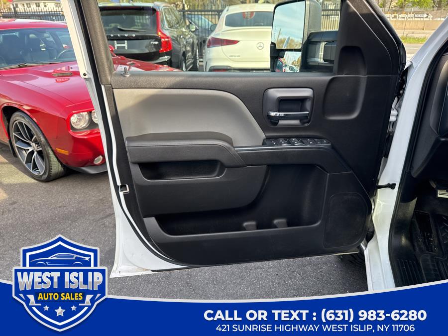 2017 Chevrolet Silverado 1500 4WD Double Cab 143.5" Custom, available for sale in West Islip, New York | West Islip Auto Sales. West Islip, New York 2017 Chevrolet Silverado 1500 4WD Double Cab 143.5" Custom, available for sale in West Islip, New York | West Islip Auto Sales. West Islip, New York