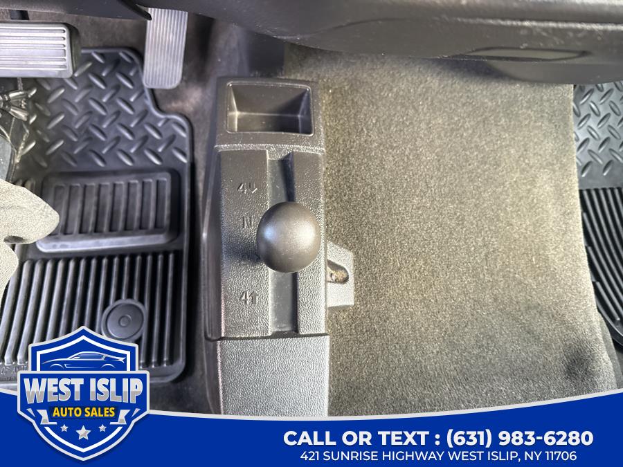 2017 Chevrolet Silverado 1500 4WD Double Cab 143.5" Custom, available for sale in West Islip, New York | West Islip Auto Sales. West Islip, New York 2017 Chevrolet Silverado 1500 4WD Double Cab 143.5" Custom, available for sale in West Islip, New York | West Islip Auto Sales. West Islip, New York