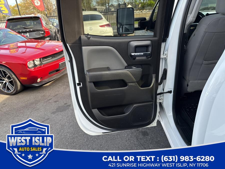 2017 Chevrolet Silverado 1500 4WD Double Cab 143.5" Custom, available for sale in West Islip, New York | West Islip Auto Sales. West Islip, New York 2017 Chevrolet Silverado 1500 4WD Double Cab 143.5" Custom, available for sale in West Islip, New York | West Islip Auto Sales. West Islip, New York