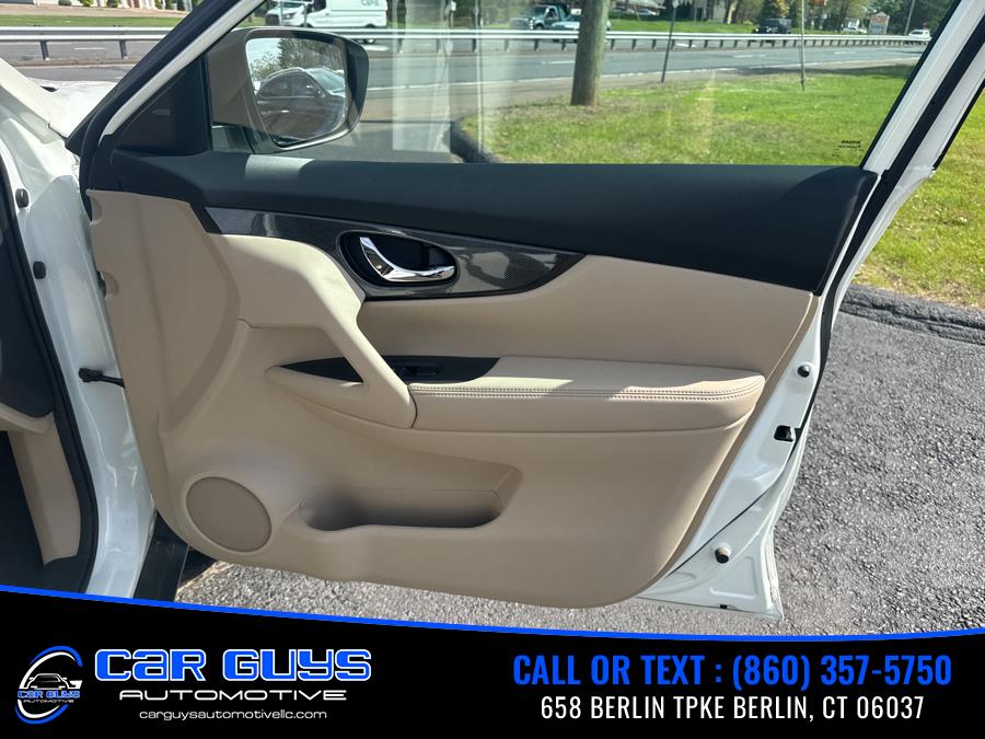 2016 Nissan Rogue AWD 4dr SL, available for sale in Berlin, Connecticut | Car Guys Automotive LLC. Berlin, Connecticut 2016 Nissan Rogue AWD 4dr SL, available for sale in Berlin, Connecticut | Car Guys Automotive LLC. Berlin, Connecticut