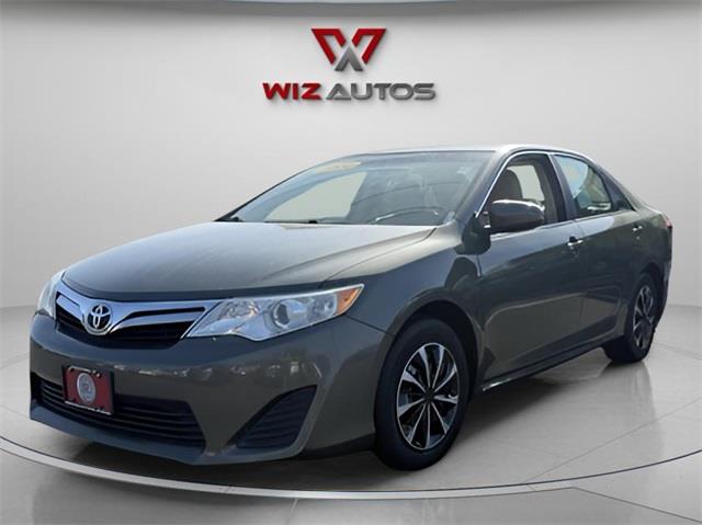 Used 2014 Toyota Camry in Stratford, Connecticut | Wiz Leasing Inc. Stratford, Connecticut