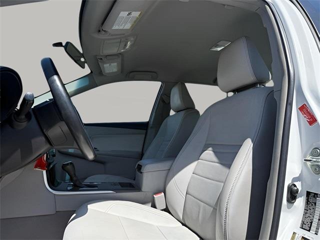 2015 Toyota Camry XLE, available for sale in Stratford, Connecticut | Wiz Leasing Inc. Stratford, Connecticut 2015 Toyota Camry XLE, available for sale in Stratford, Connecticut | Wiz Leasing Inc. Stratford, Connecticut