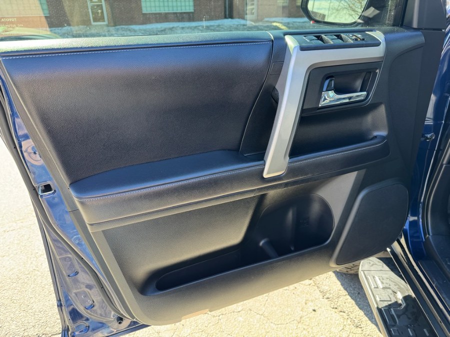 2018 Toyota 4Runner SR5 Premium 4WD (Natl), available for sale in West Springfield, Massachusetts | Union Street Auto Sales. West Springfield, Massachusetts 2018 Toyota 4Runner SR5 Premium 4WD (Natl), available for sale in West Springfield, Massachusetts | Union Street Auto Sales. West Springfield, Massachusetts