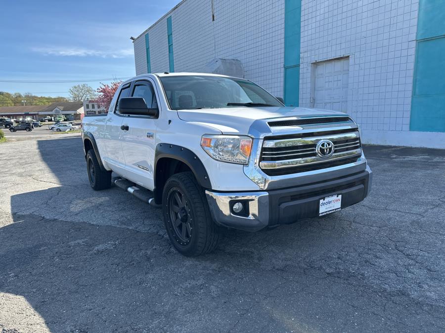Used 2016 Toyota Tundra 4WD Truck in Milford, Connecticut | Dealertown Auto Wholesalers. Milford, Connecticut