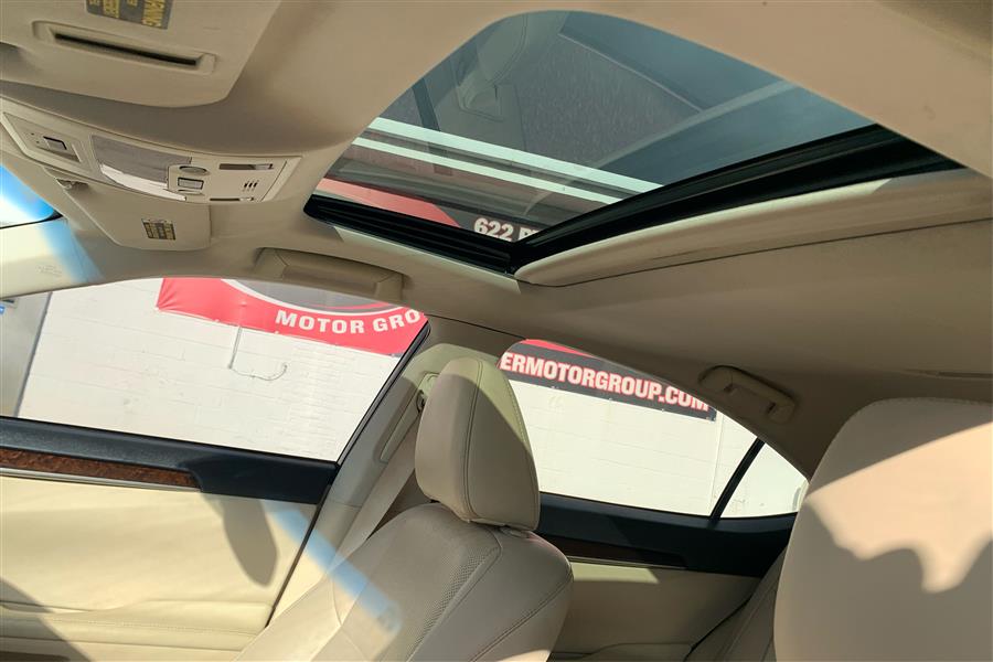 2014 Lexus ES 350 4dr Sdn, available for sale in Lindenhurst, New York | Power Motor Group. Lindenhurst, New York 2014 Lexus ES 350 4dr Sdn, available for sale in Lindenhurst, New York | Power Motor Group. Lindenhurst, New York