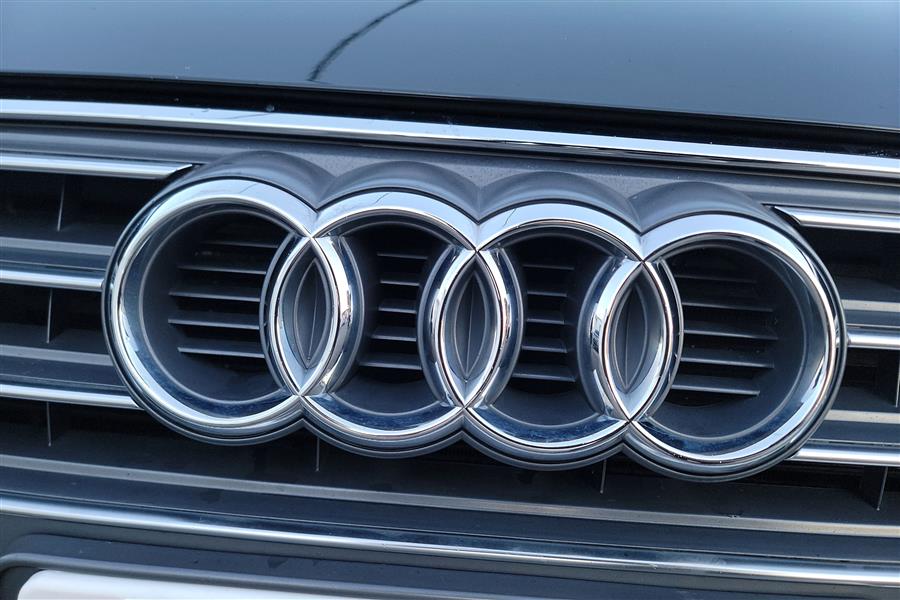 2018 Audi A4 2.0 TFSI Tech Premium Plus S Tronic quattro AWD, available for sale in Lindenhurst, New York | Power Motor Group. Lindenhurst, New York 2018 Audi A4 2.0 TFSI Tech Premium Plus S Tronic quattro AWD, available for sale in Lindenhurst, New York | Power Motor Group. Lindenhurst, New York
