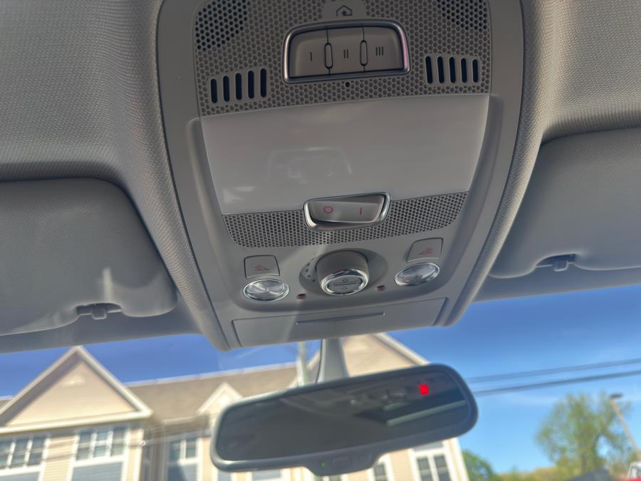 2015 Audi allroad 4dr Wgn Premium Plus, available for sale in Manchester, Connecticut | Carsonmain LLC. Manchester, Connecticut 2015 Audi allroad 4dr Wgn Premium Plus, available for sale in Manchester, Connecticut | Carsonmain LLC. Manchester, Connecticut