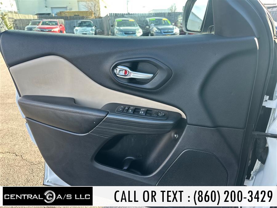2016 Jeep Cherokee 4WD 4dr Limited, available for sale in East Windsor, Connecticut | Central A/S LLC. East Windsor, Connecticut 2016 Jeep Cherokee 4WD 4dr Limited, available for sale in East Windsor, Connecticut | Central A/S LLC. East Windsor, Connecticut