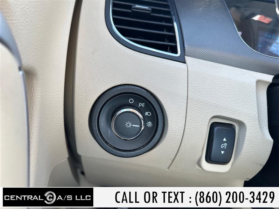 2015 Ford Taurus 4dr Sdn SE FWD, available for sale in East Windsor, Connecticut | Central A/S LLC. East Windsor, Connecticut 2015 Ford Taurus 4dr Sdn SE FWD, available for sale in East Windsor, Connecticut | Central A/S LLC. East Windsor, Connecticut