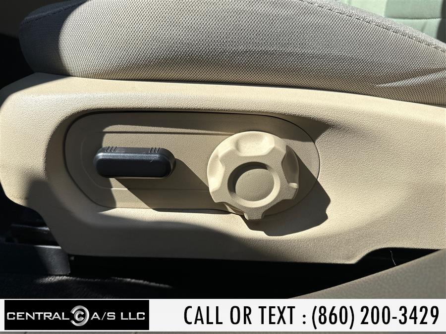 2015 Ford Taurus 4dr Sdn SE FWD, available for sale in East Windsor, Connecticut | Central A/S LLC. East Windsor, Connecticut 2015 Ford Taurus 4dr Sdn SE FWD, available for sale in East Windsor, Connecticut | Central A/S LLC. East Windsor, Connecticut