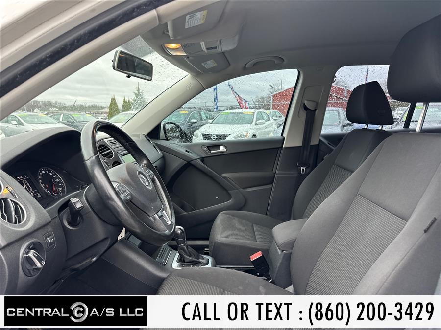 2013 Volkswagen Tiguan 4WD 4dr Auto SE, available for sale in East Windsor, Connecticut | Central A/S LLC. East Windsor, Connecticut 2013 Volkswagen Tiguan 4WD 4dr Auto SE, available for sale in East Windsor, Connecticut | Central A/S LLC. East Windsor, Connecticut