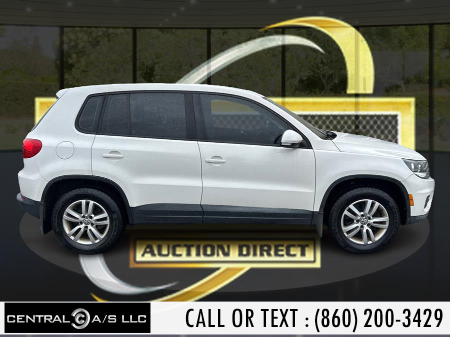 2013 Volkswagen Tiguan 4WD 4dr Auto SE, available for sale in East Windsor, Connecticut | Central A/S LLC. East Windsor, Connecticut 2013 Volkswagen Tiguan 4WD 4dr Auto SE, available for sale in East Windsor, Connecticut | Central A/S LLC. East Windsor, Connecticut