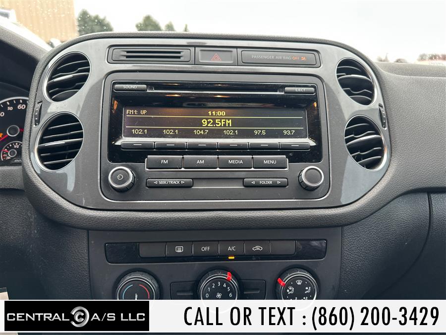 2013 Volkswagen Tiguan 4WD 4dr Auto SE, available for sale in East Windsor, Connecticut | Central A/S LLC. East Windsor, Connecticut 2013 Volkswagen Tiguan 4WD 4dr Auto SE, available for sale in East Windsor, Connecticut | Central A/S LLC. East Windsor, Connecticut