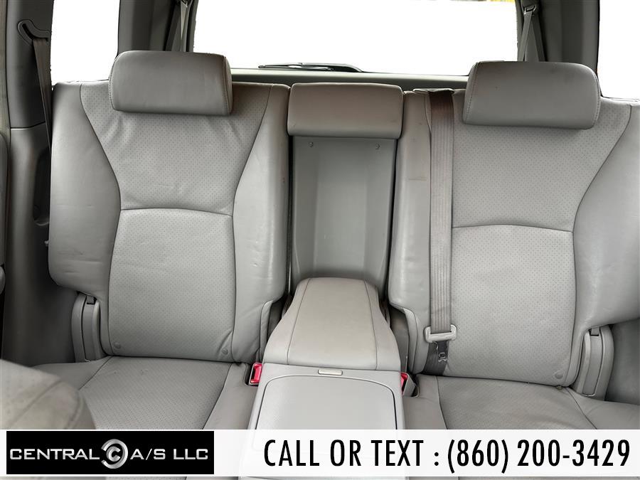 2007 Toyota Highlander 2WD 4dr V6 Sport w/3rd Row (Natl), available for sale in East Windsor, Connecticut | Central A/S LLC. East Windsor, Connecticut 2007 Toyota Highlander 2WD 4dr V6 Sport w/3rd Row (Natl), available for sale in East Windsor, Connecticut | Central A/S LLC. East Windsor, Connecticut