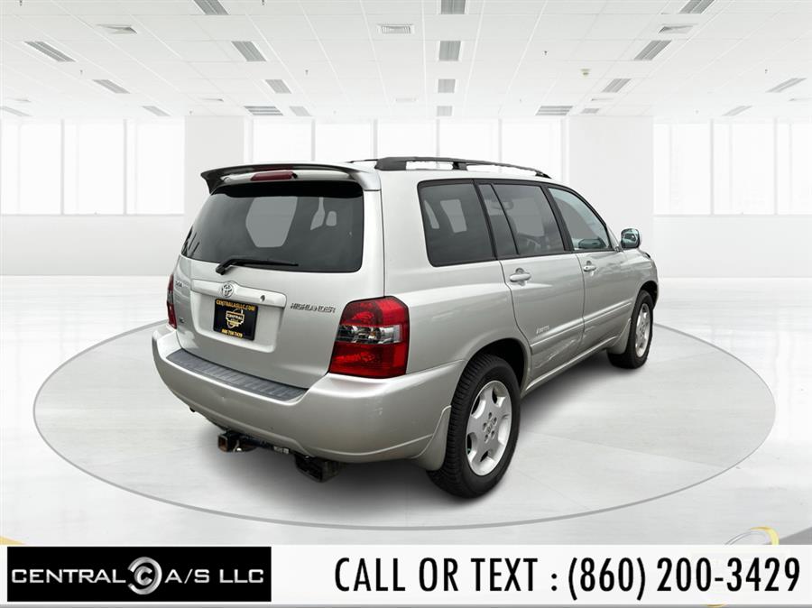2007 Toyota Highlander 2WD 4dr V6 Sport w/3rd Row (Natl), available for sale in East Windsor, Connecticut | Central A/S LLC. East Windsor, Connecticut 2007 Toyota Highlander 2WD 4dr V6 Sport w/3rd Row (Natl), available for sale in East Windsor, Connecticut | Central A/S LLC. East Windsor, Connecticut