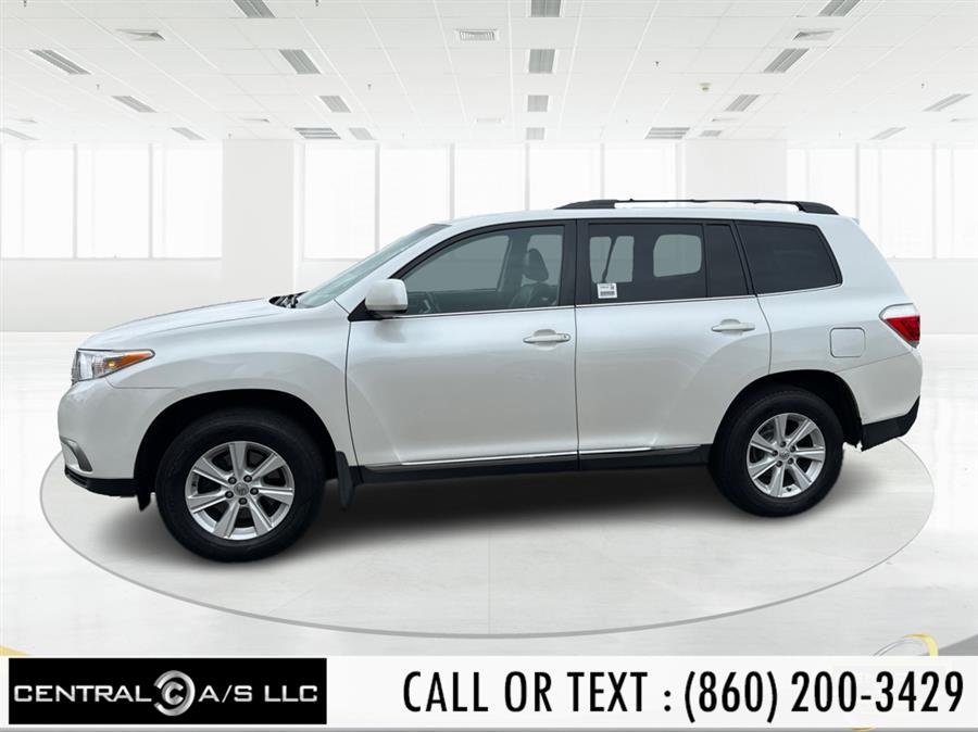 2013 Toyota Highlander 4WD 4dr V6 (Natl), available for sale in East Windsor, Connecticut | Central A/S LLC. East Windsor, Connecticut 2013 Toyota Highlander 4WD 4dr V6 (Natl), available for sale in East Windsor, Connecticut | Central A/S LLC. East Windsor, Connecticut