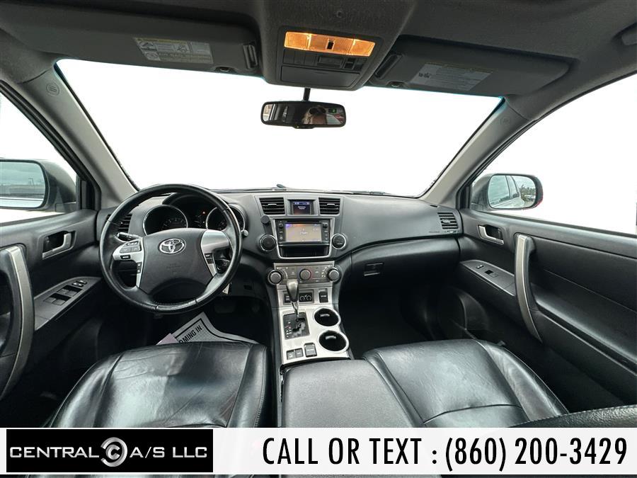 2013 Toyota Highlander 4WD 4dr V6 (Natl), available for sale in East Windsor, Connecticut | Central A/S LLC. East Windsor, Connecticut 2013 Toyota Highlander 4WD 4dr V6 (Natl), available for sale in East Windsor, Connecticut | Central A/S LLC. East Windsor, Connecticut
