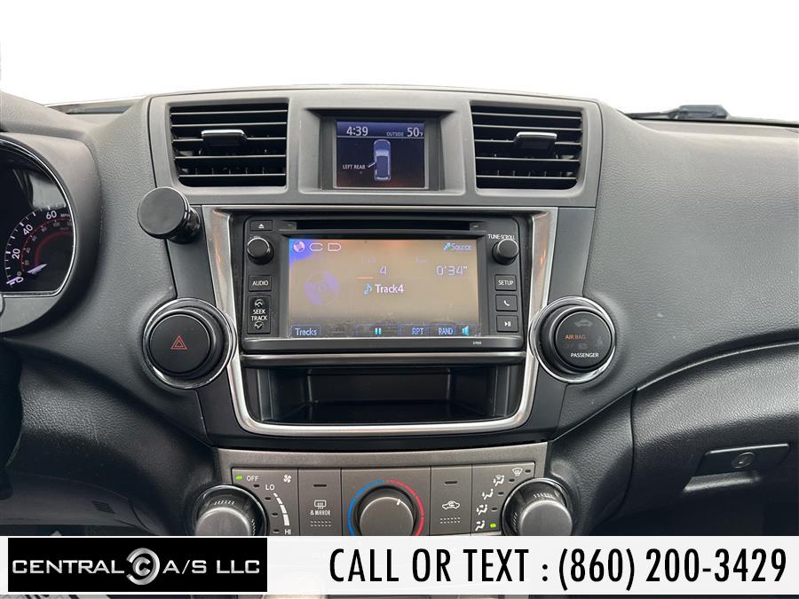 2013 Toyota Highlander 4WD 4dr V6 (Natl), available for sale in East Windsor, Connecticut | Central A/S LLC. East Windsor, Connecticut 2013 Toyota Highlander 4WD 4dr V6 (Natl), available for sale in East Windsor, Connecticut | Central A/S LLC. East Windsor, Connecticut