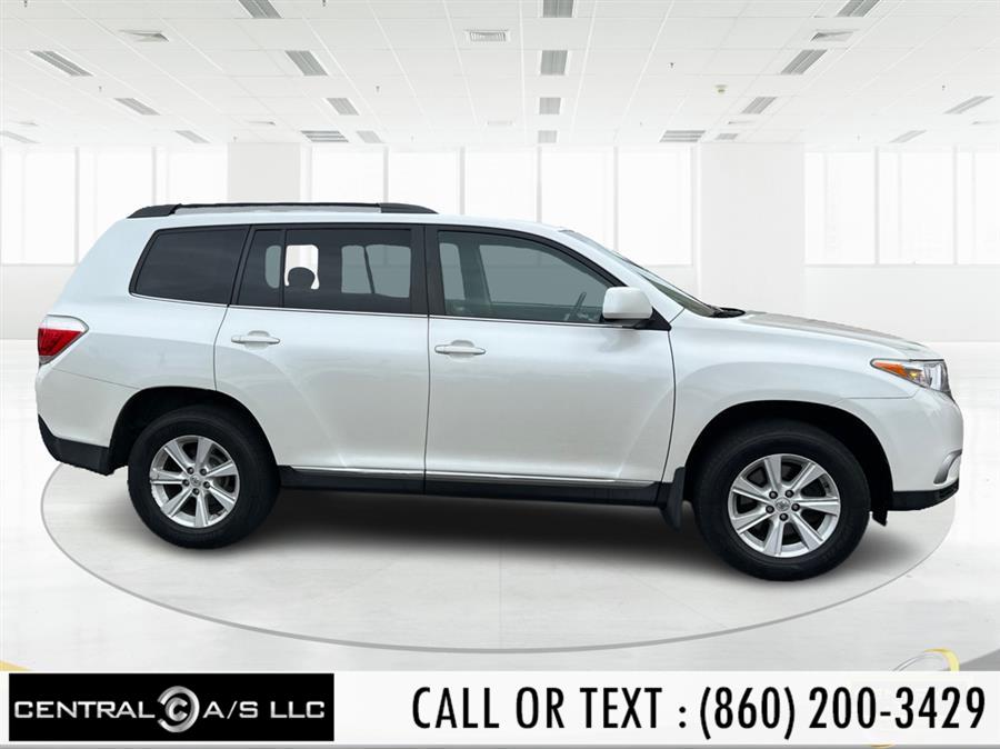 2013 Toyota Highlander 4WD 4dr V6 (Natl), available for sale in East Windsor, Connecticut | Central A/S LLC. East Windsor, Connecticut 2013 Toyota Highlander 4WD 4dr V6 (Natl), available for sale in East Windsor, Connecticut | Central A/S LLC. East Windsor, Connecticut