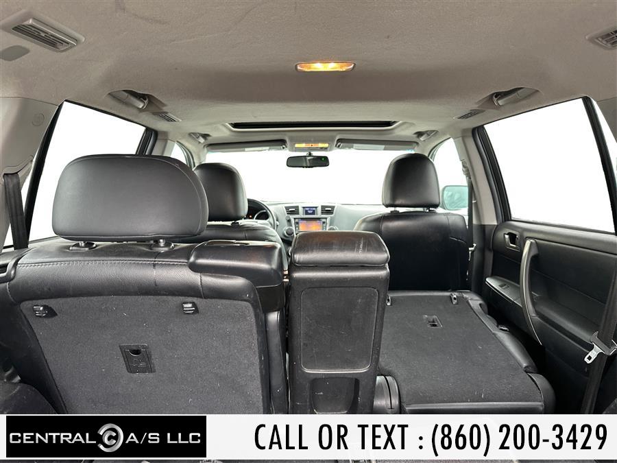 2013 Toyota Highlander 4WD 4dr V6 (Natl), available for sale in East Windsor, Connecticut | Central A/S LLC. East Windsor, Connecticut 2013 Toyota Highlander 4WD 4dr V6 (Natl), available for sale in East Windsor, Connecticut | Central A/S LLC. East Windsor, Connecticut