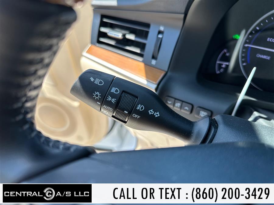 2013 Lexus ES 300h 4dr Sdn Hybrid, available for sale in East Windsor, Connecticut | Central A/S LLC. East Windsor, Connecticut 2013 Lexus ES 300h 4dr Sdn Hybrid, available for sale in East Windsor, Connecticut | Central A/S LLC. East Windsor, Connecticut