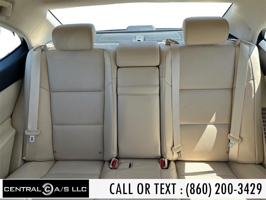 2013 Lexus ES 300h 4dr Sdn Hybrid, available for sale in East Windsor, Connecticut | Central A/S LLC. East Windsor, Connecticut 2013 Lexus ES 300h 4dr Sdn Hybrid, available for sale in East Windsor, Connecticut | Central A/S LLC. East Windsor, Connecticut