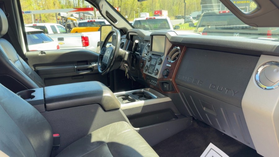 2014 Ford Super Duty F-350 SRW 4WD Crew Cab 156" Lariat, available for sale in Waterbury, Connecticut | West End Automotive Center. Waterbury, Connecticut 2014 Ford Super Duty F-350 SRW 4WD Crew Cab 156" Lariat, available for sale in Waterbury, Connecticut | West End Automotive Center. Waterbury, Connecticut