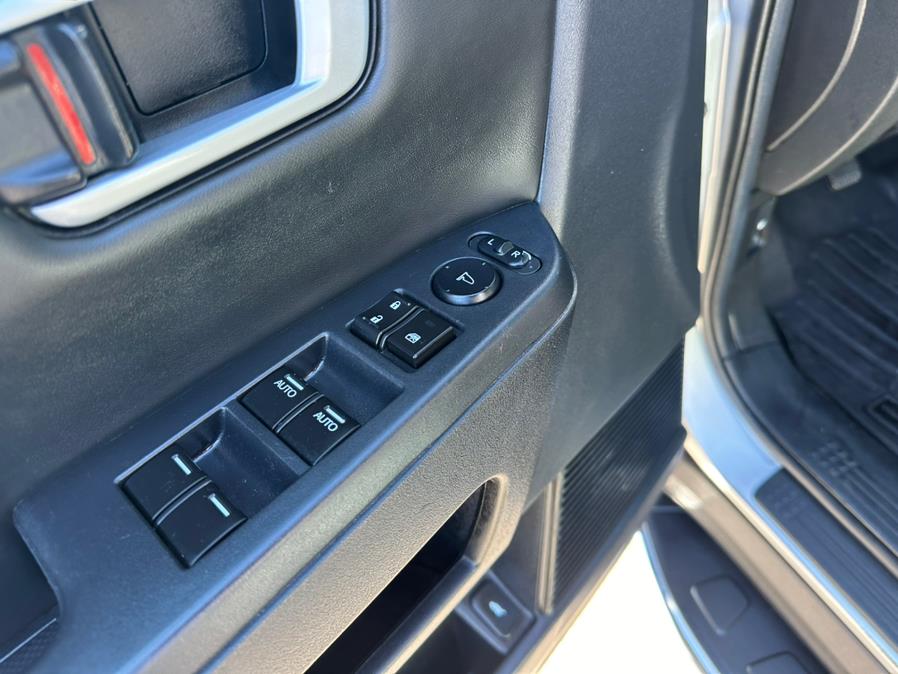2013 Honda Pilot 4WD 4dr EX-L w/Navi, available for sale in South Windsor, Connecticut | Mike And Tony Auto Sales, Inc. South Windsor, Connecticut 2013 Honda Pilot 4WD 4dr EX-L w/Navi, available for sale in South Windsor, Connecticut | Mike And Tony Auto Sales, Inc. South Windsor, Connecticut