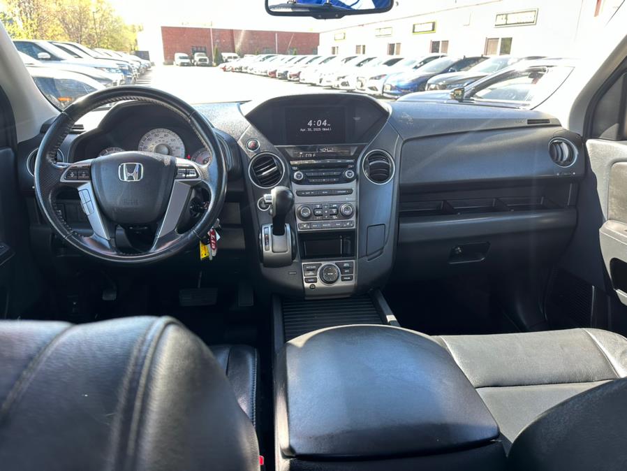2013 Honda Pilot 4WD 4dr EX-L w/Navi, available for sale in South Windsor, Connecticut | Mike And Tony Auto Sales, Inc. South Windsor, Connecticut 2013 Honda Pilot 4WD 4dr EX-L w/Navi, available for sale in South Windsor, Connecticut | Mike And Tony Auto Sales, Inc. South Windsor, Connecticut